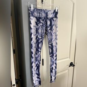 Lululemon dark blue “smoke” leggings.